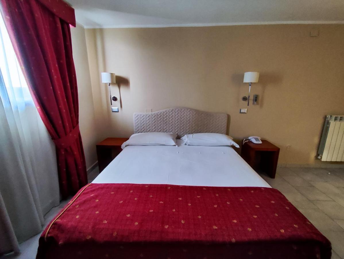 Pisani Hotel San Nicola La Strada Exteriér fotografie