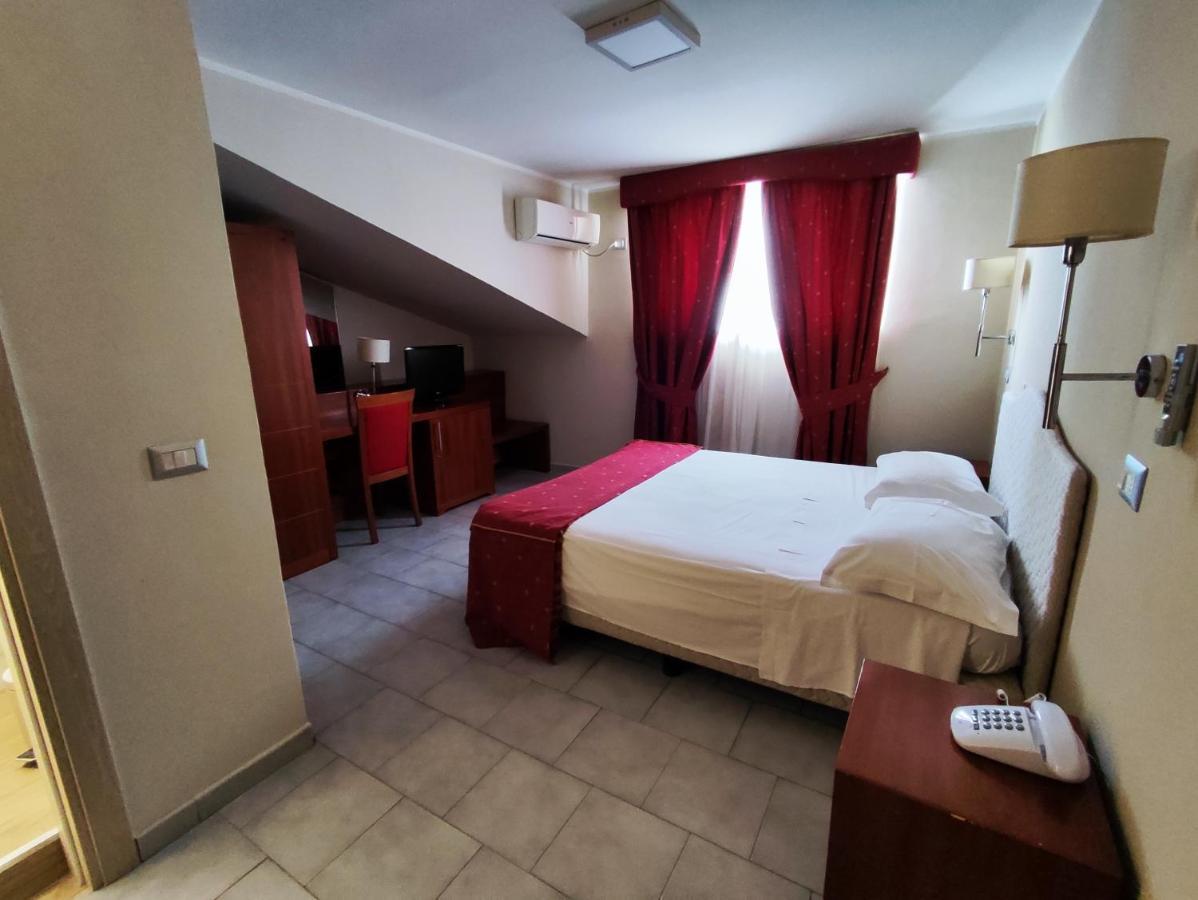 Pisani Hotel San Nicola La Strada Exteriér fotografie