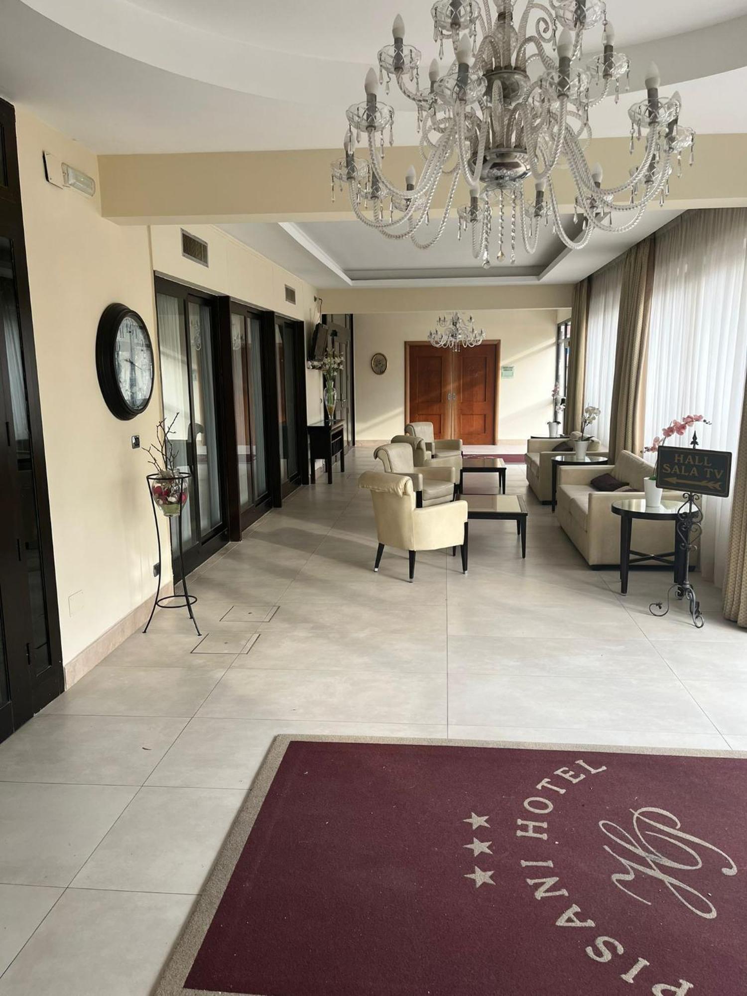 Pisani Hotel San Nicola La Strada Exteriér fotografie