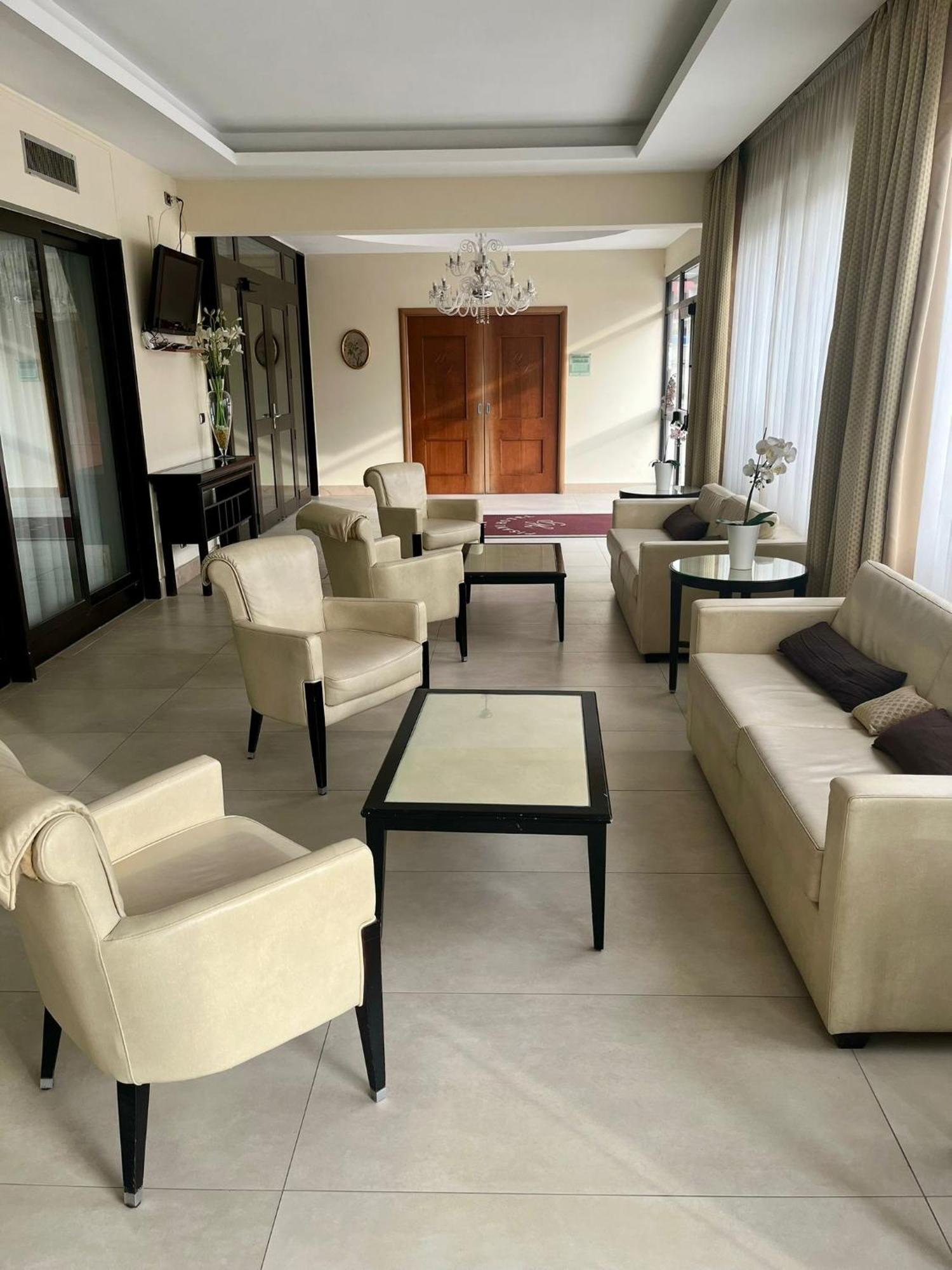 Pisani Hotel San Nicola La Strada Exteriér fotografie