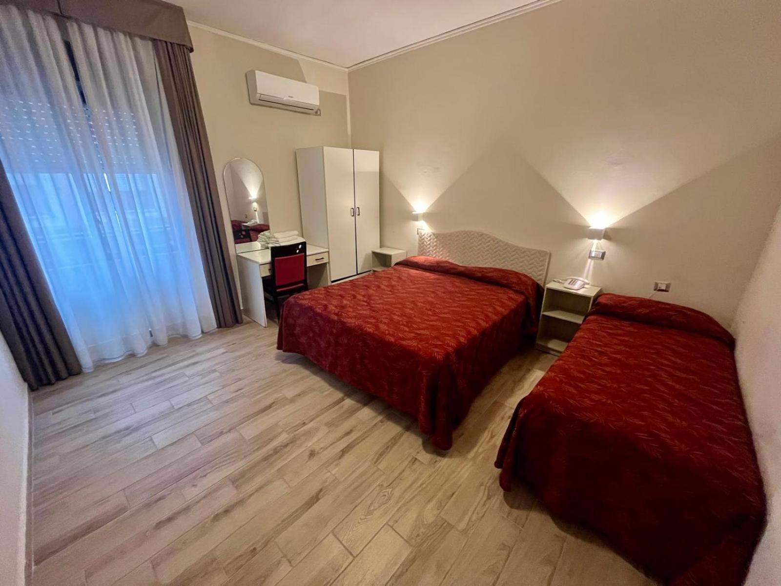 Pisani Hotel San Nicola La Strada Exteriér fotografie