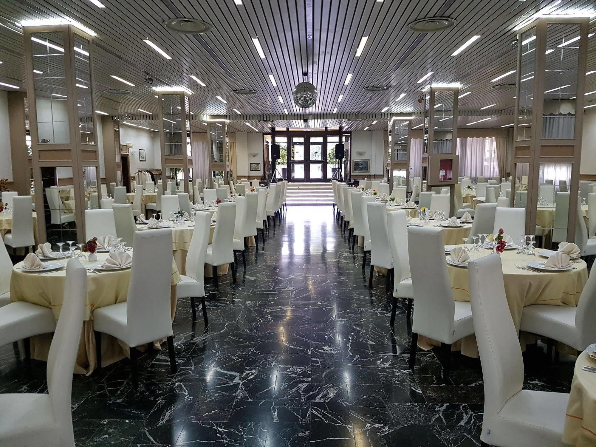 Pisani Hotel San Nicola La Strada Exteriér fotografie