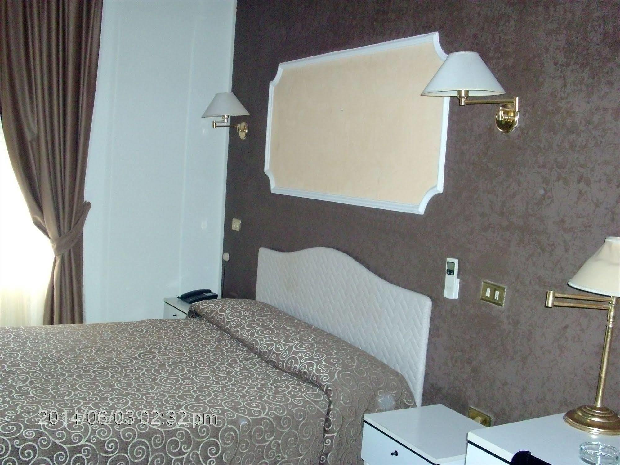 Pisani Hotel San Nicola La Strada Exteriér fotografie